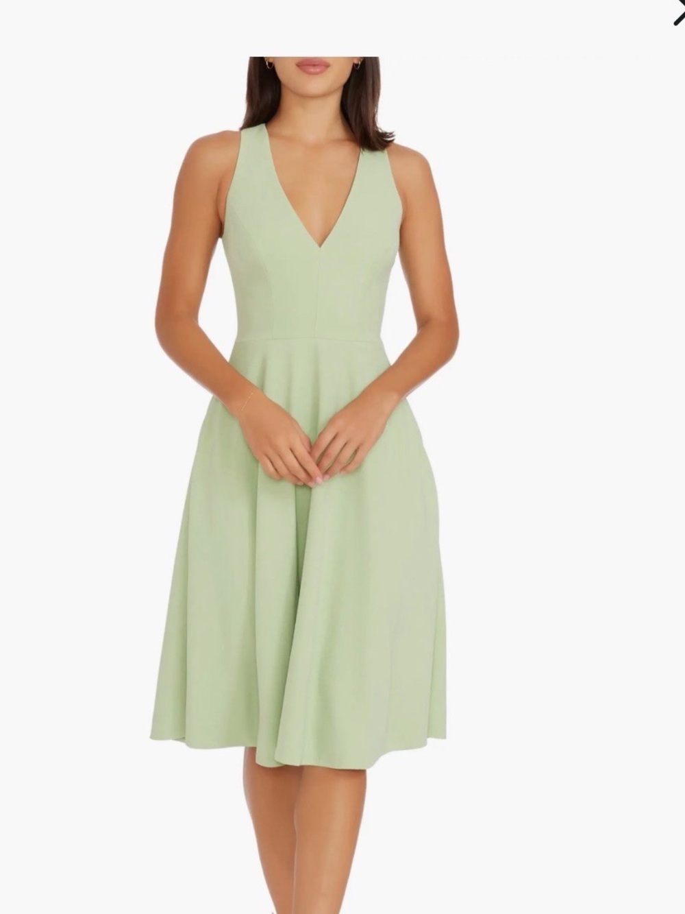 Dress the Population Sleeveless V-Neck Midi Dress in Mint